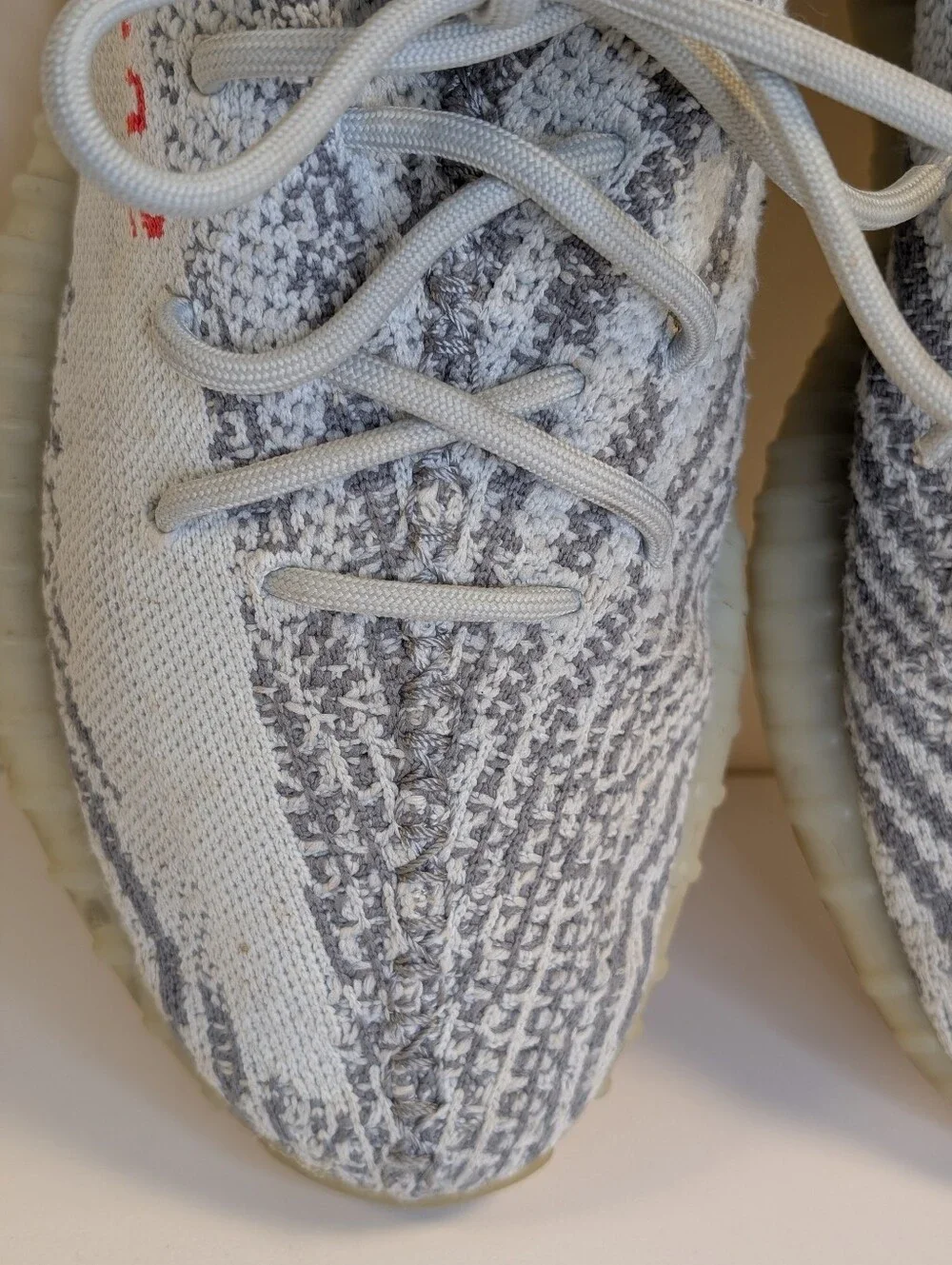 Adidas Yeezy Boost 350 V2 Blue Tint Sneakers Men’s 11 Gray White B37571